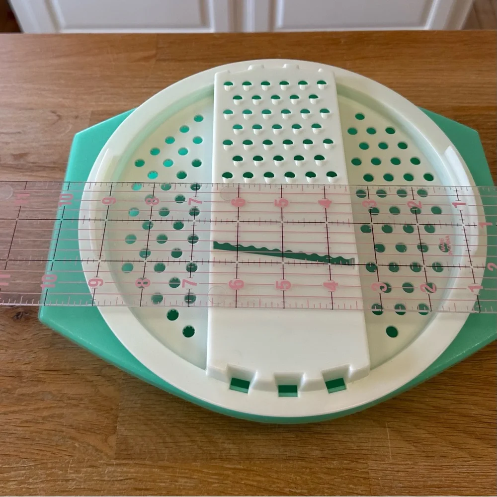 Vintage Tupperware #786 #787 Jadeite Green Grater Bowl Set 1970s Retro Kitchen - Picture 3 of 9